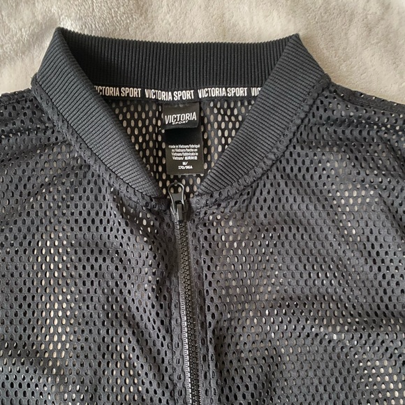 Mesh black workout jacket - Victoria secret - Picture 2 of 3